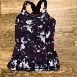 Lululemon top 6